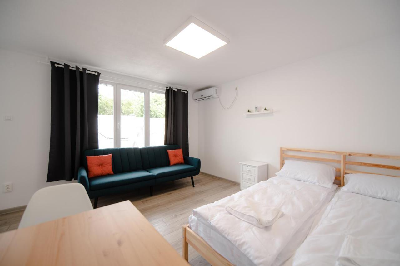 Pixel Guesthouse Tîrgu Secuiesc Eksteriør billede