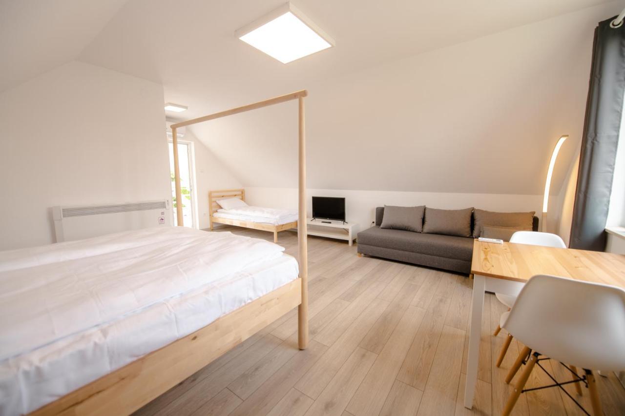 Pixel Guesthouse Tîrgu Secuiesc Eksteriør billede