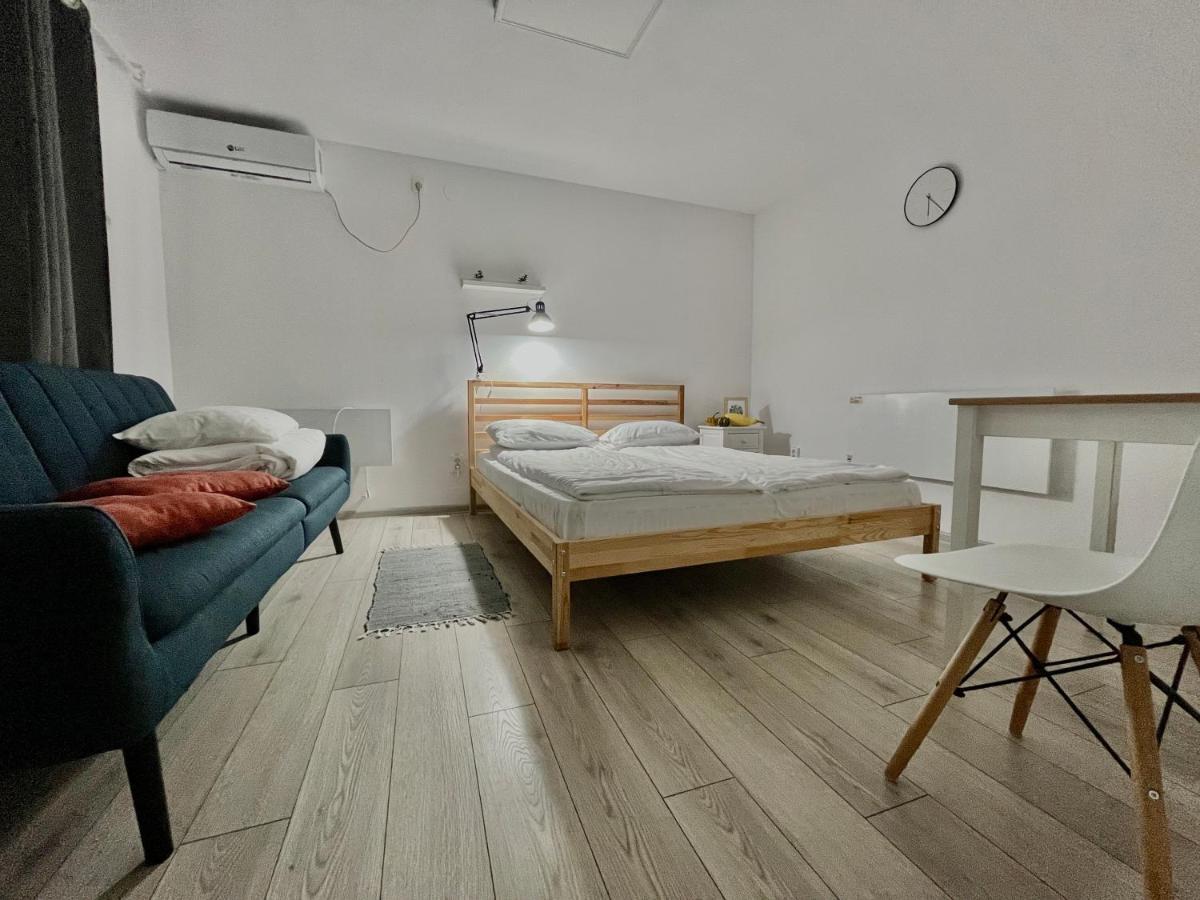 Pixel Guesthouse Tîrgu Secuiesc Eksteriør billede