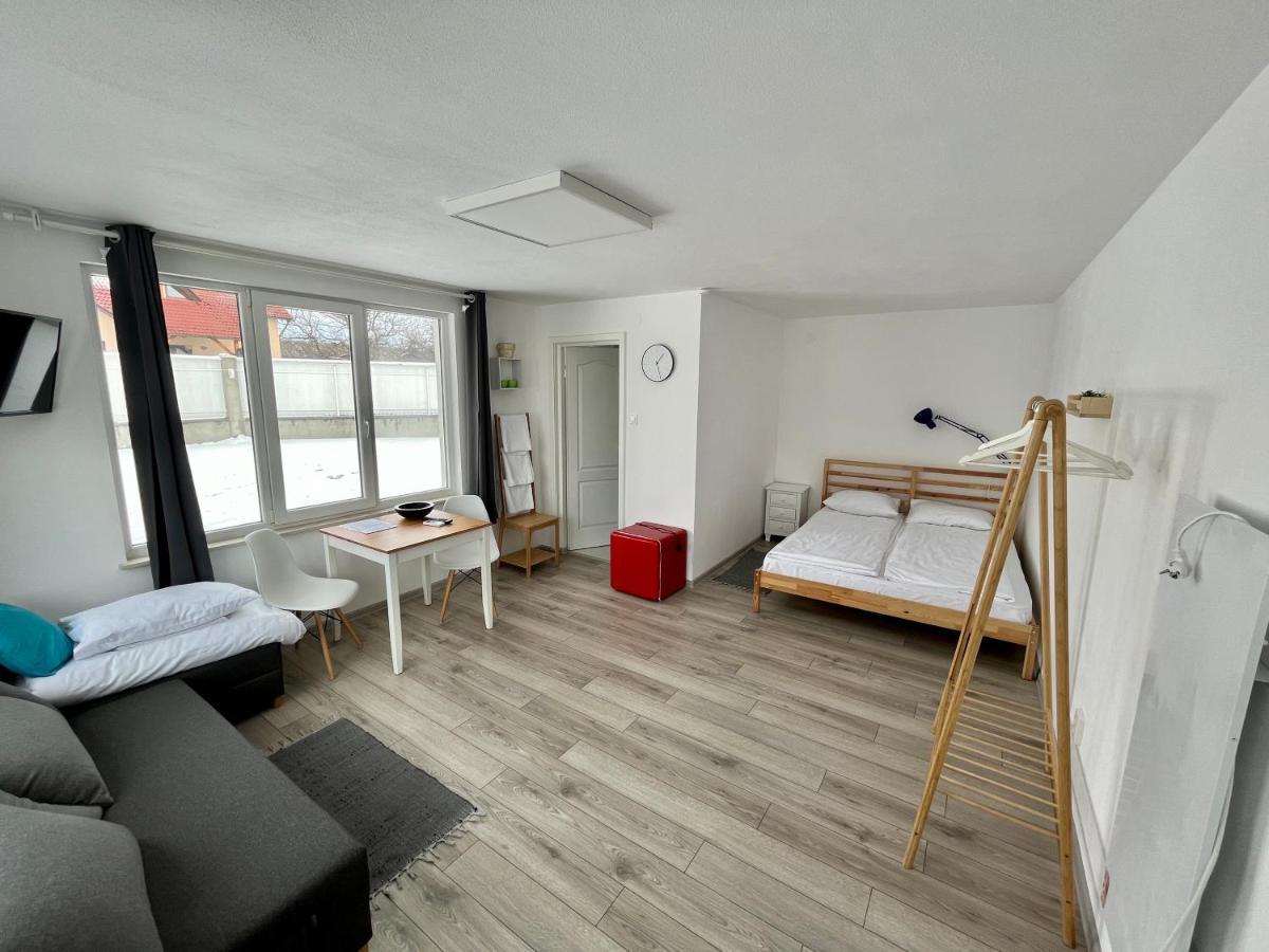 Pixel Guesthouse Tîrgu Secuiesc Eksteriør billede