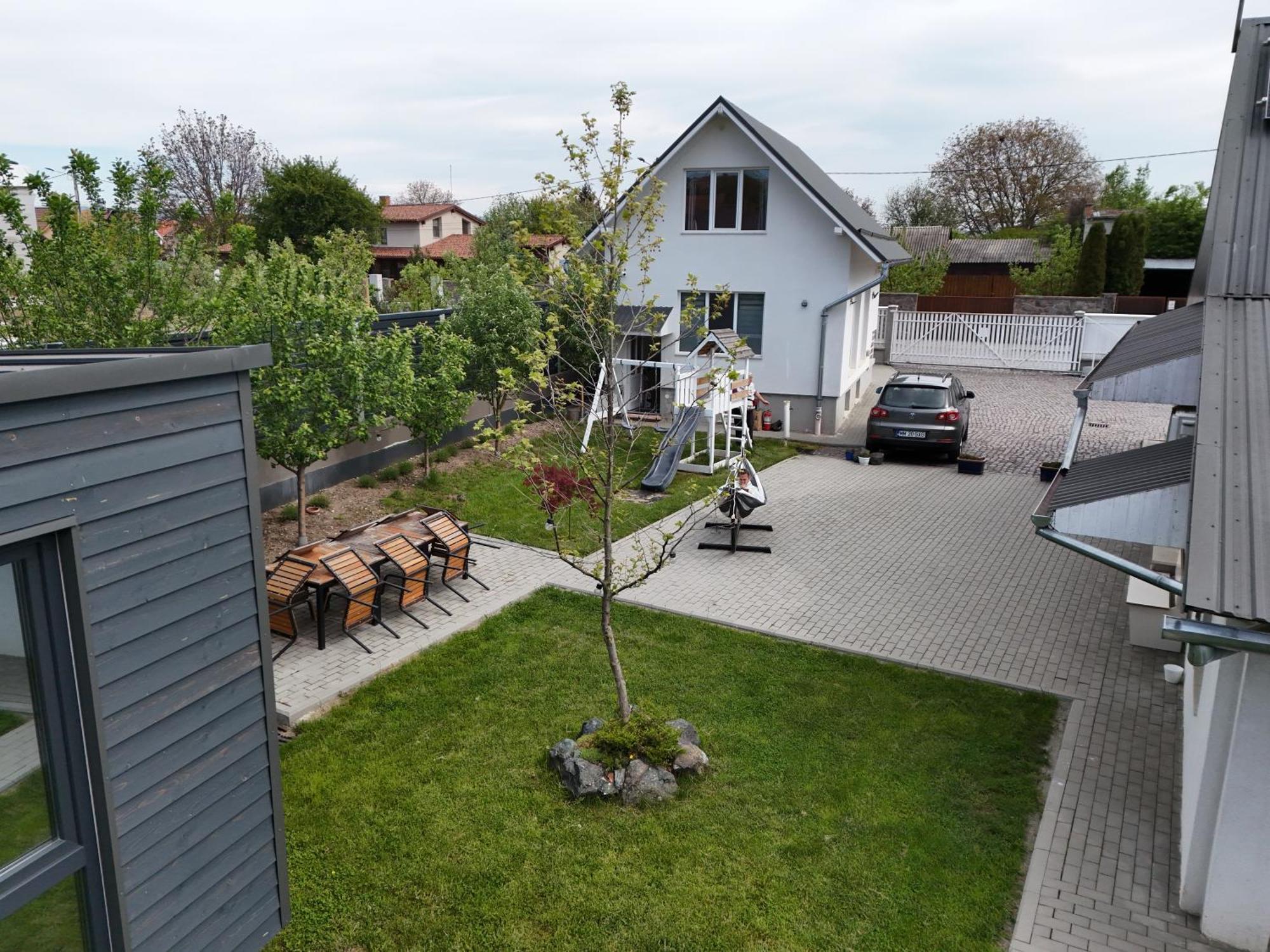 Pixel Guesthouse Tîrgu Secuiesc Eksteriør billede